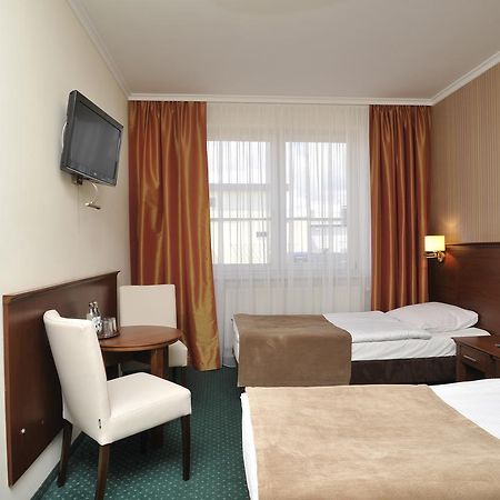 Hotel Lotos Woskrzenice Duze Екстериор снимка