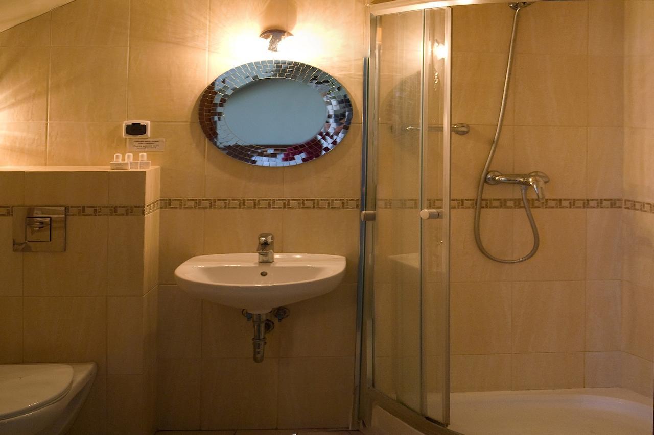 Hotel Lotos Woskrzenice Duze Стая снимка
